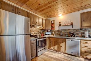 Come Snuggle Up at Cozy Bear Cabin - South Lake Tahoe - 1