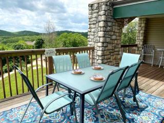 Gorgeous Lake/Mtn Views, Walk to Lake, SDC Close! - Branson - 9