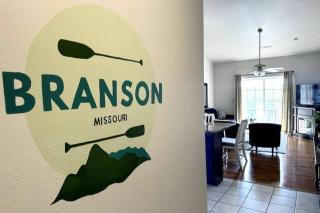 Gorgeous Lake/Mtn Views, Walk to Lake, SDC Close! - Branson - 4