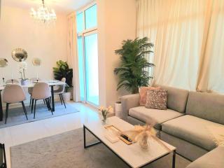 Villa Victoria Damac Hills 2 Family Retreat with Waterpark and Petting Farm - Dubai - 7