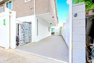 D- Hip NoHo Haven Hot Tub - Family - Parking - North Hollywood - 3