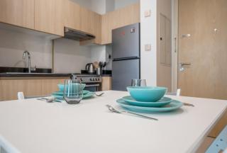 Homesgetaway - Elegant 2BRApt In Navitas A Damac Hills 2 - Dubai - 4