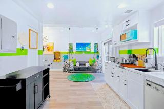 D- Hip NoHo Haven Hot Tub - Family - Parking - 8