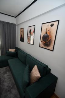 Black and white suites 2 - 5