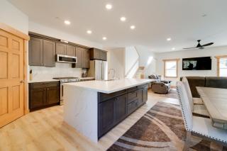 7 Mi to Lake Davis Family Outdoor Retreat with Deck - Portola - 4