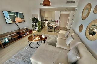 Yas Canal 1 Luxury Apartment by the Canal Near F1 - Abu Dabi - 4