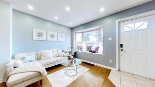 Bright and Cozy 4 Bedrooms Home near Toronto - Toronto - 7