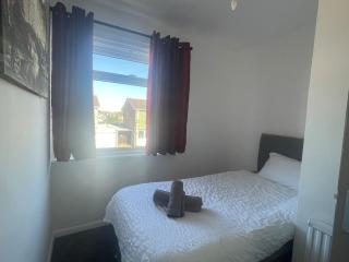 Full House - 5 Beds - Wi-Fi - Peterborough - 4