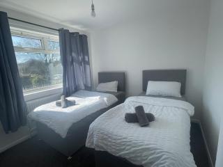 Full House - 5 Beds - Wi-Fi - Peterborough - 2