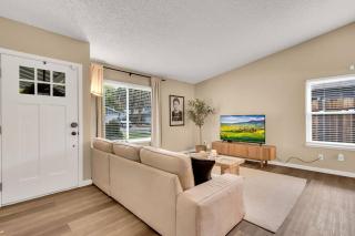 Home 4 miles to Downtown & 9 miles to Airport - Sacramento - 9