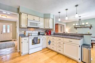 Mount Holly Vacation Rental with Hot Tub! - - 2