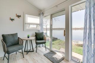 Lakefront Gem with Watercrafts and Dock in Coldwater! - Coldwater - 1