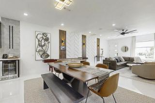 Monroe Retreat - Bentonville - 2
