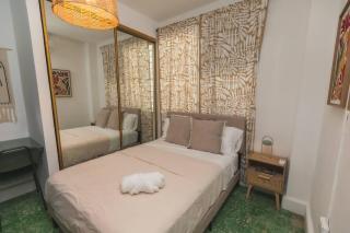 Sunny Escape Close to Beach, Dining & Fun! - San Juan - 9