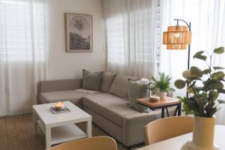 Sunny Escape Close to Beach, Dining & Fun! - San Juan - 1