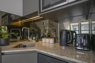 Architect-Designed Studio Retreat in Surry Hills - Sydney - 1