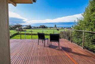Holzer House - spacious home - 8