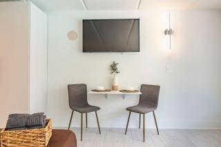 Luxury and Cozy Gem 15min to Disney Free Parking - 9