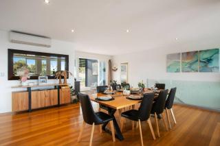 Spacious Oceanview Escape with Pool and Cabana - Collaroy - 3