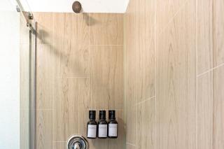 Luxury and Cozy Gem 15min to Disney Free Parking - 4