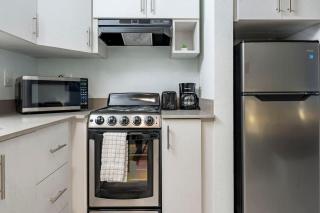 Luxury and Cozy Gem 15min to Disney Free Parking - 2