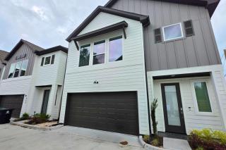 Spacious 3BR, 10 Min to Downtown - Houston - 0