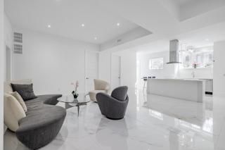 Comfortable Room in Toronto next to Yorkdale mall - Toronto - 0