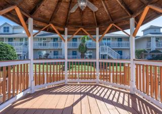 Sunset Bliss Bayfront Getaway - Galveston - 8