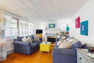 The Nora Dora - Hampton - 8