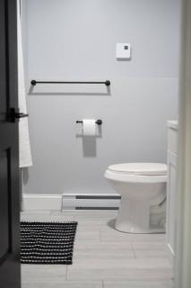 Urban Contemporary Apartment - Providence - 1