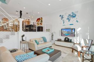 Massive waterfront home with pool - 1