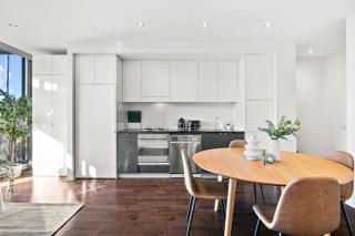 Sunny Richmond Escape 2BR and Large Balcony - Melbourne - 7