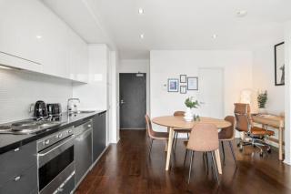 Sunny Richmond Escape 2BR and Large Balcony - Melbourne - 3