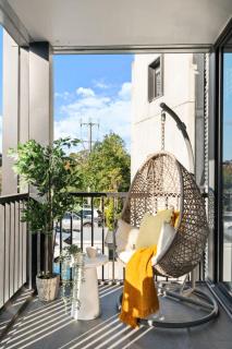 Sunny Richmond Escape 2BR and Large Balcony - Melbourne - 8