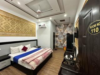 Shelton Royal Hotel - 5