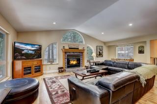 Nestled Pines Retreat Hot Tub Pool Tahoe Foosball More - South Lake Tahoe - 0