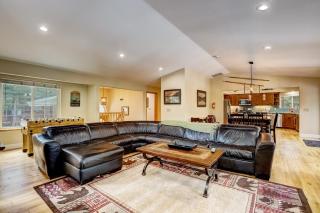 Nestled Pines Retreat Hot Tub Pool Tahoe Foosball More - South Lake Tahoe - 5