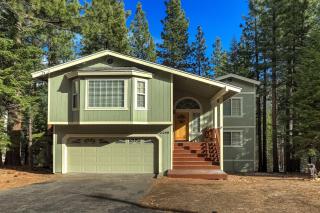 Nestled Pines Retreat Hot Tub Pool Tahoe Foosball More - South Lake Tahoe - 6