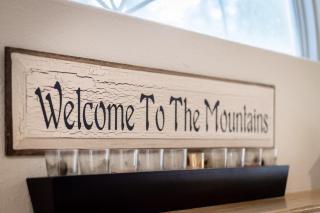 Nestled Pines Retreat Hot Tub Pool Tahoe Foosball More - South Lake Tahoe - 3