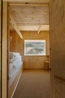 Architect designed sleeping box in barn - - 8