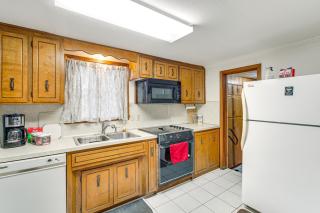 Spacious Home Half-Mi to Oaklawn WFH Friendly! - 1