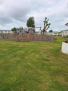 Delightful 3 Bedroom Caravan with Decking Heacham - Hunstanton - 6