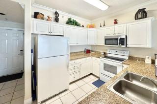 Twin Palms 1504B - 2