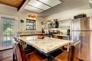 Stout House Cabin - Your kids favorite backyard - South Lake Tahoe - 5