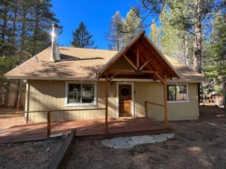 Stout House Cabin - Your kids favorite backyard - South Lake Tahoe - 6