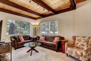 Stout House Cabin - Your kids favorite backyard - South Lake Tahoe - 1