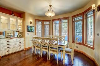 Stunning Forest Retreat - Walk to upper Truckee river - South Lake Tahoe - 5