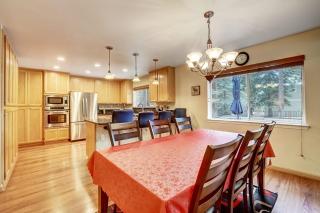 Sutter Trail Sparkles - Air conditioned large family home - South Lake Tahoe - 2
