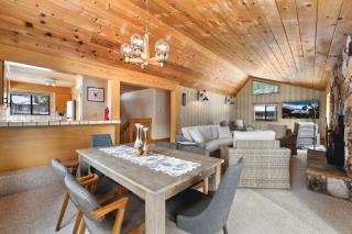 Tahoe Forest Chalet 3BR House with AC - Stateline - 9