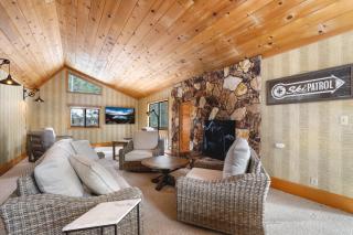 Tahoe Forest Chalet 3BR House with AC - Stateline - 2
